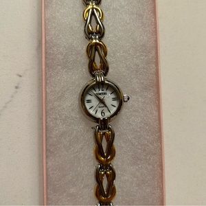 7.5-8” two tone watch